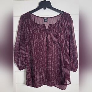 Torrid Valentine Black and Red V-neck Blouse Size 2 Cute!!!